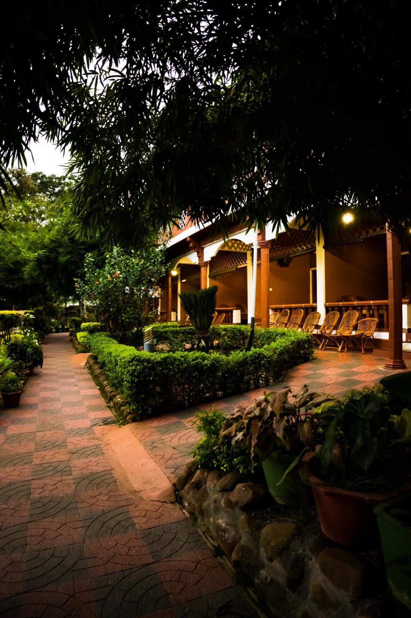 The Nest Inn Resort Масинагуди Экстерьер фото